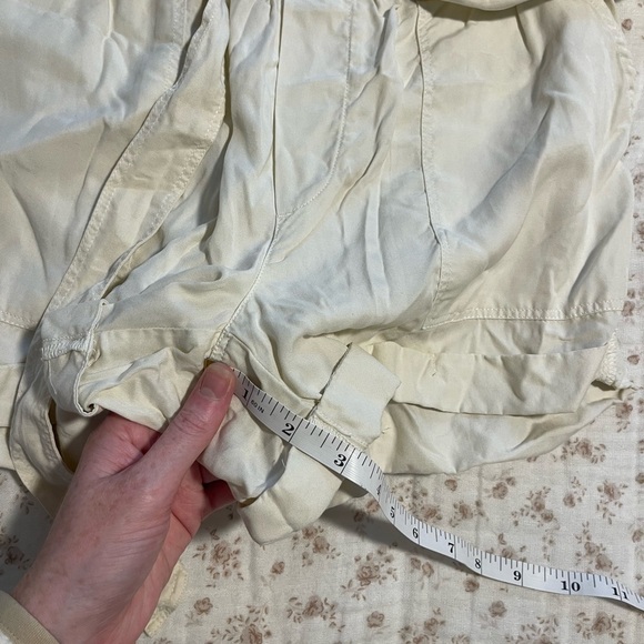 Aerie Women's Tan Shorts - Picture 6 of 6